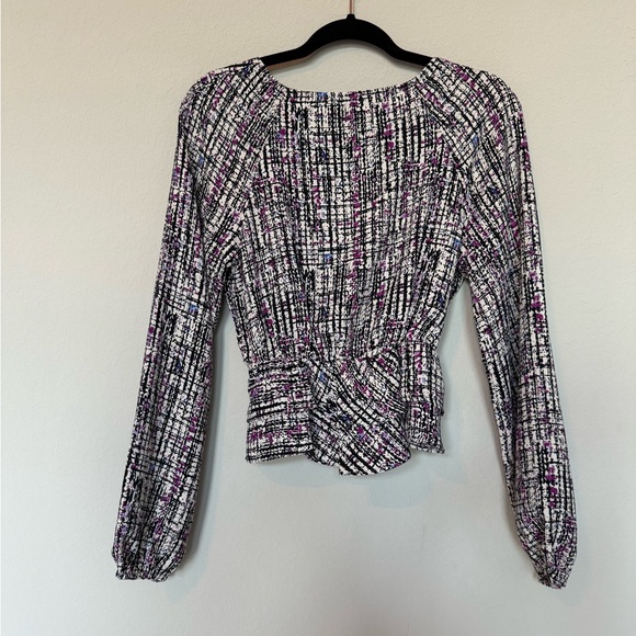 NWT Express Patterned Blouse - Picture 7 of 10